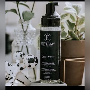 MOUSSE DEFINER| HAIR CARE | Size: 207 ml / 7 fl oz
ALCOHOL, PARABEN SULFATE FREE